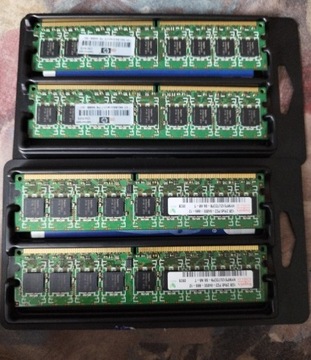 4 GB RAM, 4 x HP C5636P8 / Hynix