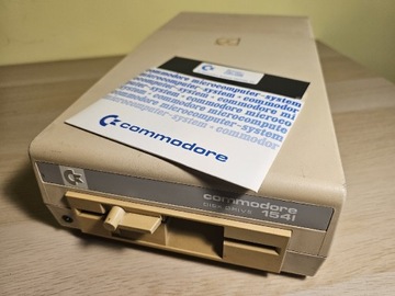 Stacja dyskietek 5.24" commodore 1541