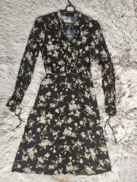 Sukienka w kwiaty midi Mohito wiązanie pod szyją XS S