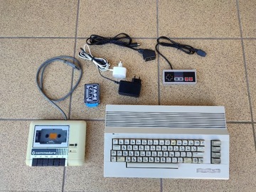 Commodore C64 komplet z grami tapecart gwarancja.