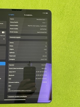 IPad PRO 4 gen WI-FI + cellular, 256 GB + klawiat