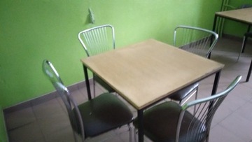 Zestaw: stolik + 4 krzesła