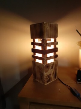 Lampy drewniane 
