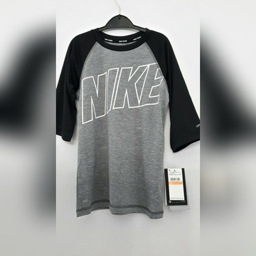Bluzka Nike 1/2 rękawa  S(8-9 lat) UP40+