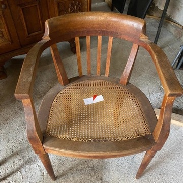 francuskie drewniane krzesło