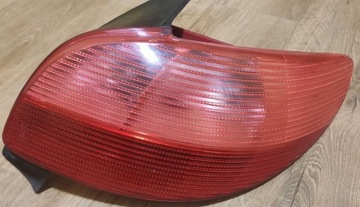 Lampa tylna prawa Peugeot 206 1.4i