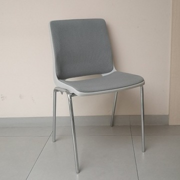 2 lekkie krzesła Smithco Line duński design Dania