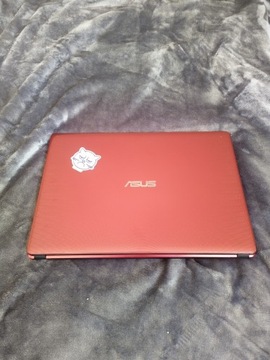 Laptop ASUS F450LD RED 8GB RAM, 2GB Invidia, SSD
