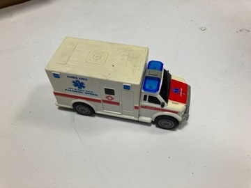 Autka ambulans dla dzieci