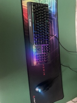 Klawiatura MSI+ myszka hyperx+podkładka GRATIS