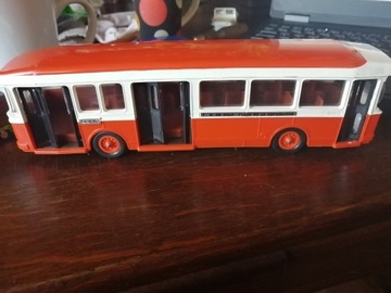 Autobus skala 1/43