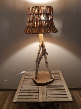 Wyjątkowe lampy drewniane