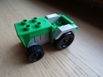 Lego Duplo traktor