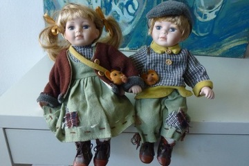 Jaś i Małgosia porcelanowe lalki siedzące 30 cm