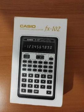 Kalkulator naukowy Casio FX 102