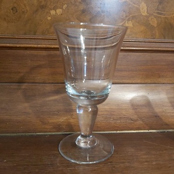Szklany cięzki puchar Caspari-wysokość 17.2 cm.