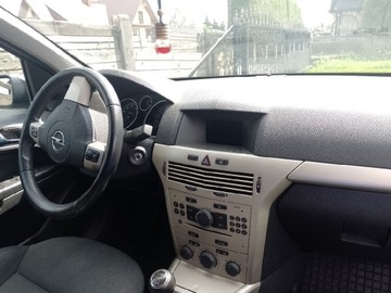 SprzedamOpel Astra III Hatchback Benzyna 1.6