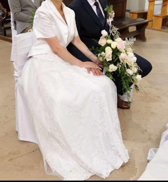 suknia ślubna i mini żakiecik 