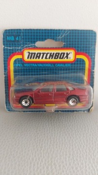 OPEL VECTRA / VAUXHALL CAVALIER   MATCHBOX 1990