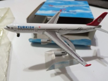 Model samolotu Airbus 340 Turkish Airlines 