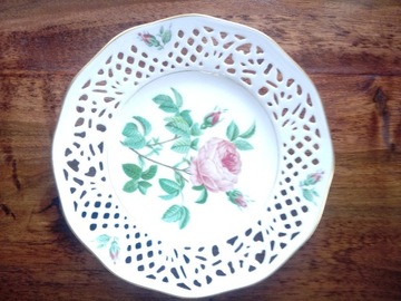 porcelanowy talerz ażurowy Bavaria wiszący róże 3
