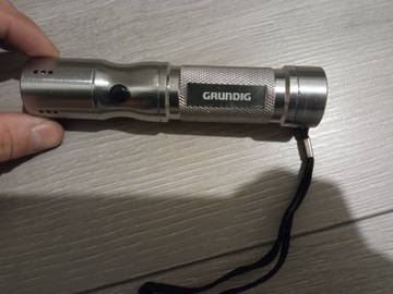 Grundig - Latarka LED 14cm