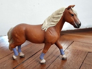 Figurka schleich klacz rasy Haflinger 