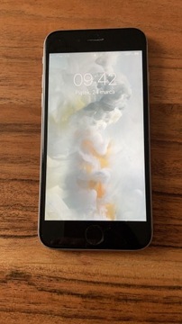 Apple iPhone 6S 2 GB / 32 GB szary