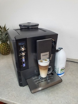 Zadbany Siemens eq.5 macchiato . Po serwisie!