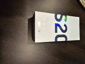 Samsung S20 FE 5G w pudełku nowy 