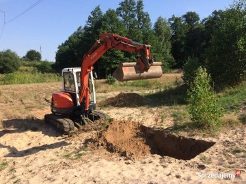 Korytowanie Kostka Koparka Wozidło Pleśna