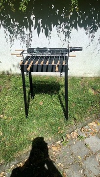 Grill-szaszłykarnia ,rożen 3 w 1