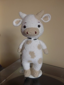 Amigurumi,mala krówka robiona na szydelku,handmade