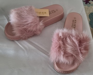 Dusty Pink slippers with fur 