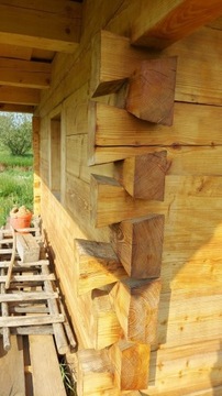 Budowa domów drewnianych w starym stylu z drewna
