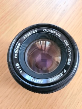 Obiektyw Olympus OM 50mm/1.8 z adapterem na 4/3