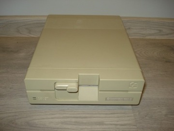 Stacja dyskietek Commodore 1541-II sprawna