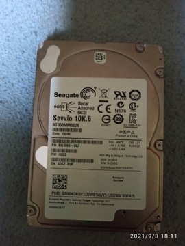 2x  SEAGATE  SAS 300GB 10k rpm