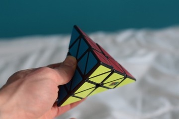 Kostka Pyraminx 