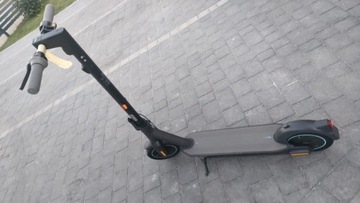 Hulajnoga elektryczna Segway ninebot G30 MAX 