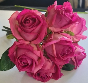 Róże Silikonowe Gumowe Piękny Bukiet 7szt