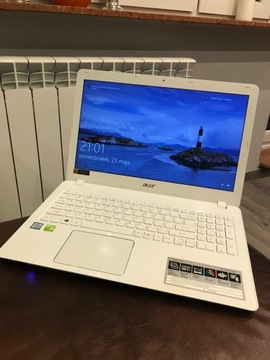 Laptop Acer N16Q2 używany stan idealny biały Qwert