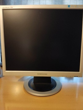 Monitor Samsung 17 cali SyncMaster 710n + okablowa