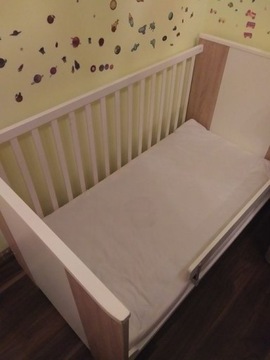 Łóżeczko dla niemowląt 140x70