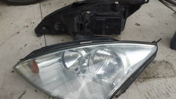 Lampy przód Ford Focus 1 rocznik 2004