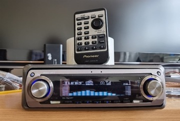 Radio Pioneer DEH-P8600MP + Pilot