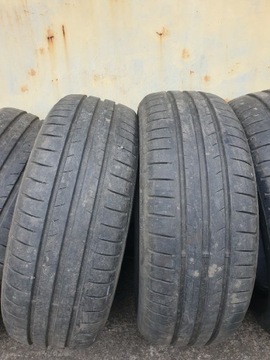 Opony 195/60 R15 Dunlop Sport Bluresponse