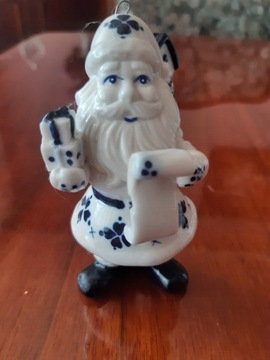 Porcelanowa figurka mikołaj