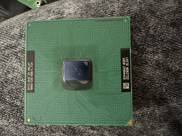 Procesor Intel Celeron 1000