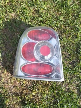 Lampy tylnie audi a4b5 kombi